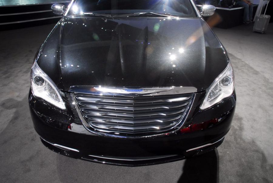  Chrysler 200 2011 года  (фото 112 из 122)
